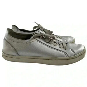 Dolce Vita womens flats size 7.5 silver metallic leather fashion sneakers